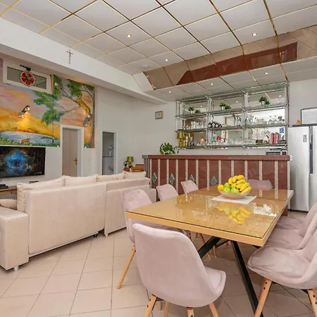 Amazing In Glavina Donja With Kitchen *