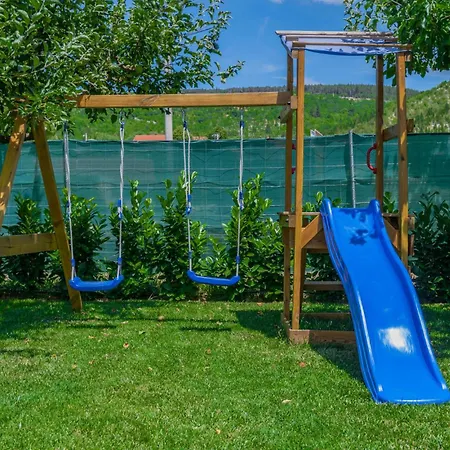 Amazing In Glavina Donja With Kitchen Holiday home Donja Glavina